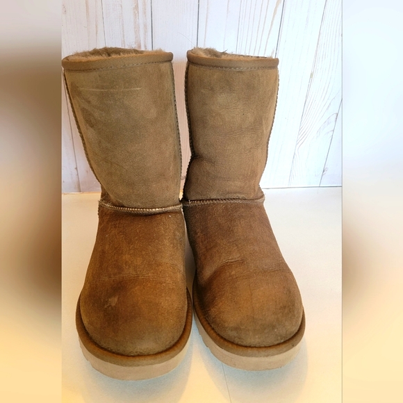 UGG Shoes - UGG Classic boots.